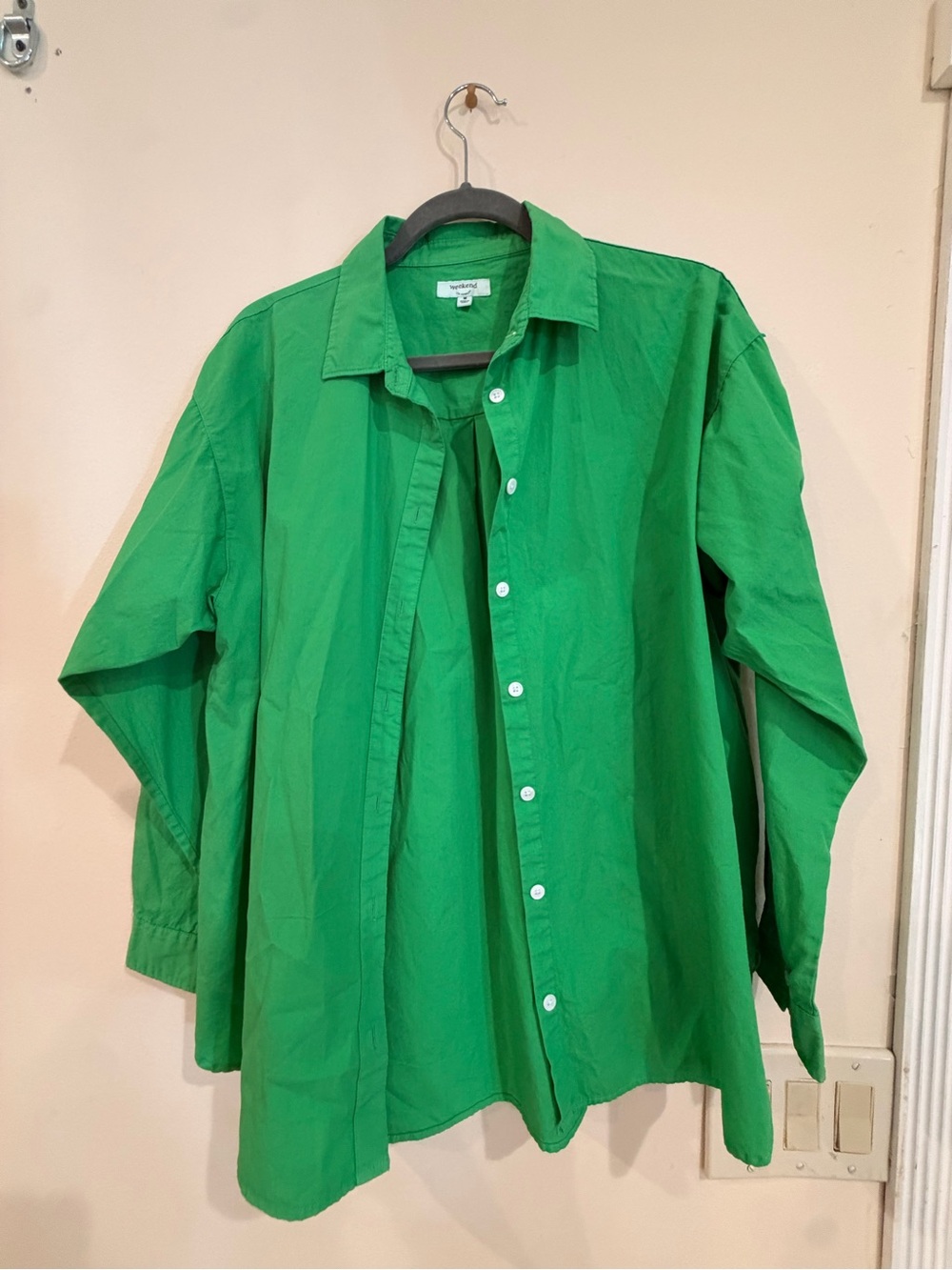 Weekend Los Angeles Relaxed Green Button-Down Shirt - Women's Classic Collar